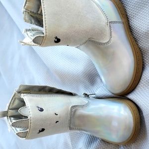Toddler boots 6 carter's